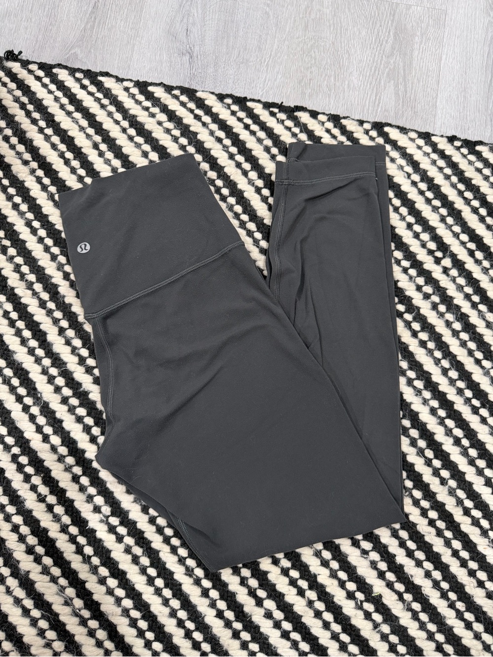 Women’s Gray Lululemon align leggings size 6